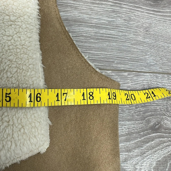 Xhilaration Faux Suede Sherpa Open Vest L - Picture 5 of 15